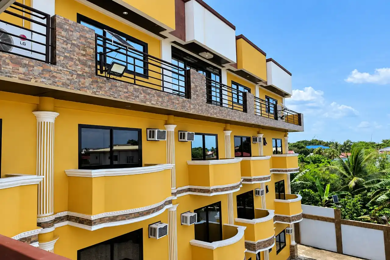 Sea Urchin Hotel exterior